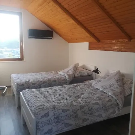 Alfareed الفريد Willa Sarajewo